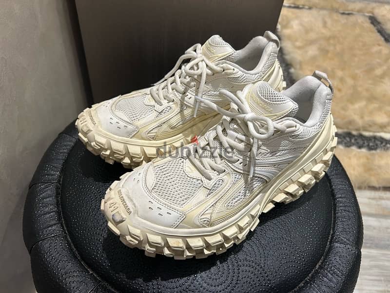 balenciaga defender 2