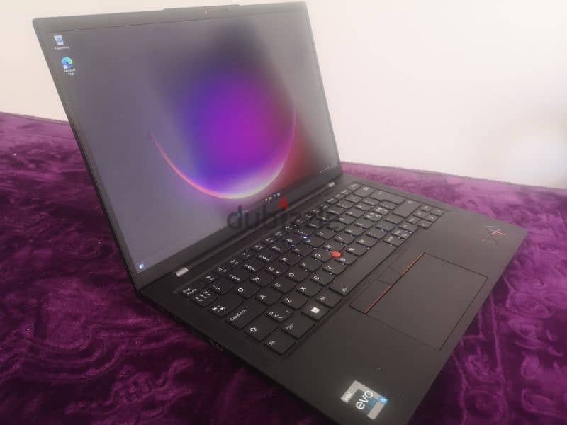 Lenovo ThinkPad X1 Carbon Gen 11 1