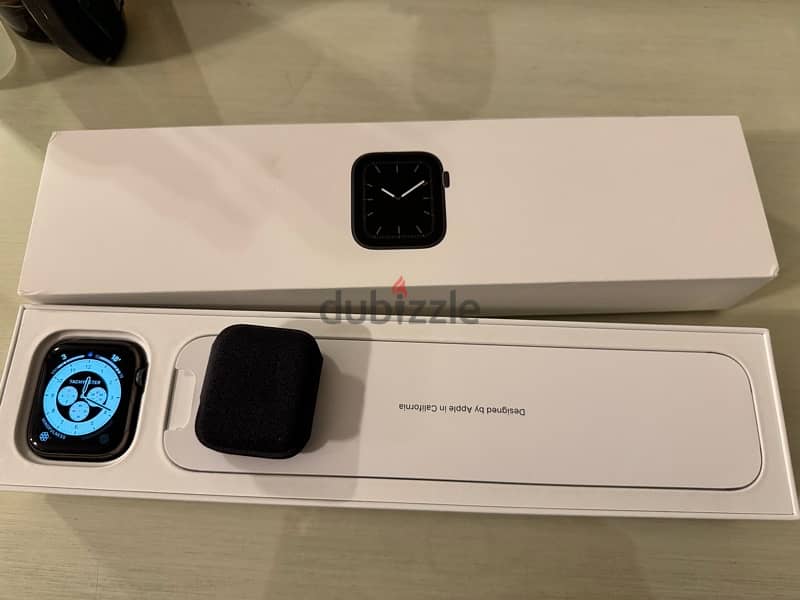 Apple Watch Series 5 44mm 0