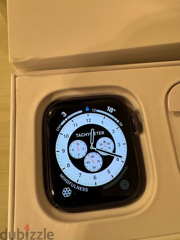 Apple Watch Series 5 44mm 1