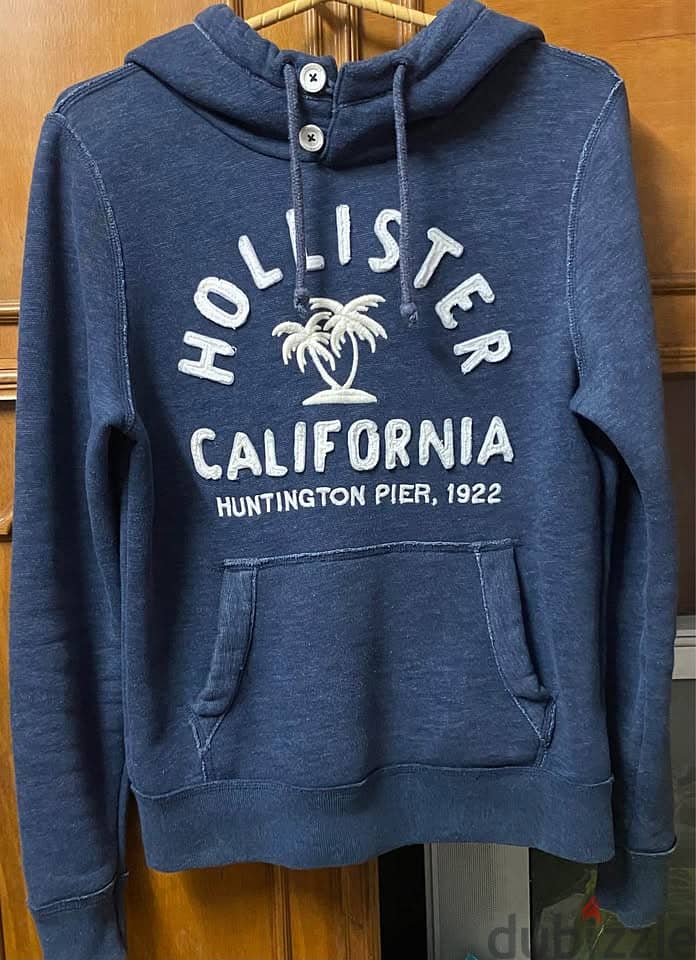 Holllister hoodie size Small 2