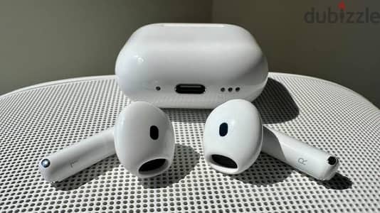 Airpods 4 with noise cancellation