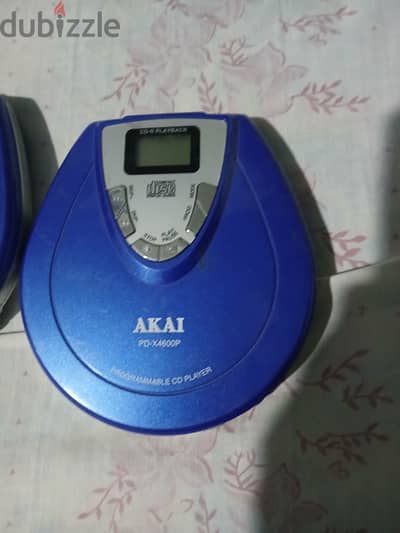 CD player Akai مشغل اسطوانات