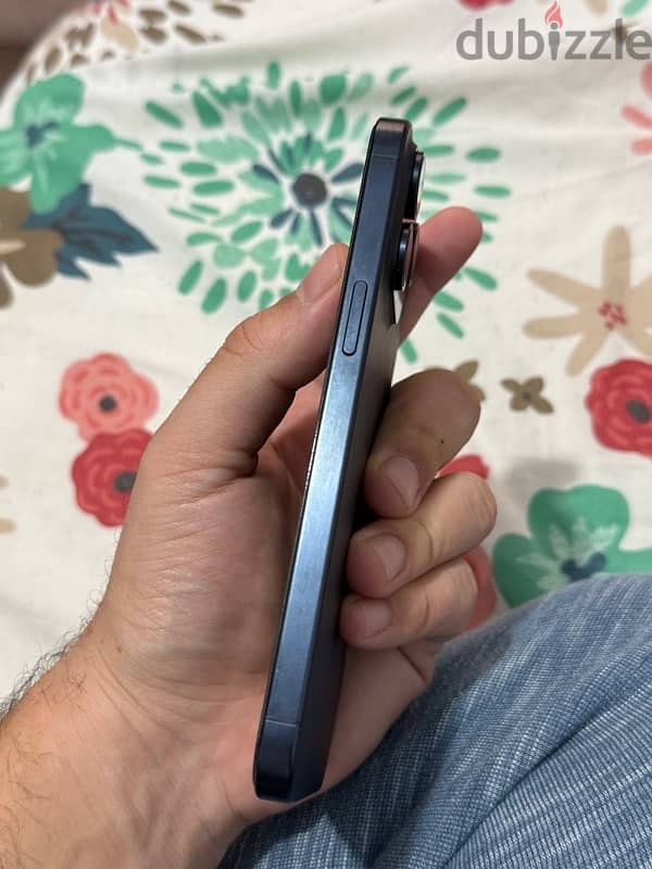 iPhone 15 pro max 256 GB -Blue titanium 3