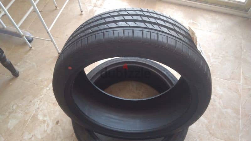 كاوتش Nexen مقاس 225/40R19 11