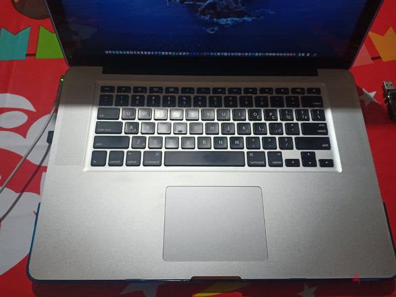 MacBook Pro 15.6 inch 7