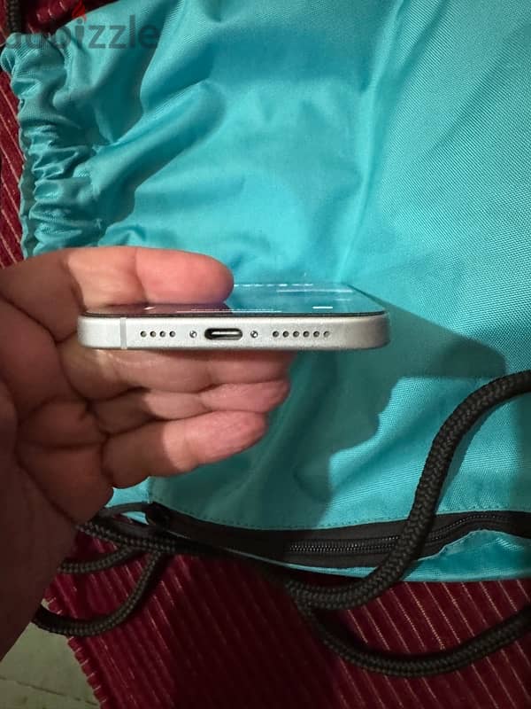 iPhone 15 plus blue 4