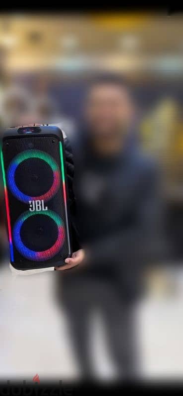 صب jBL  الغني عن التعريف صوت نقاء وعالي وبعسر مميز 0