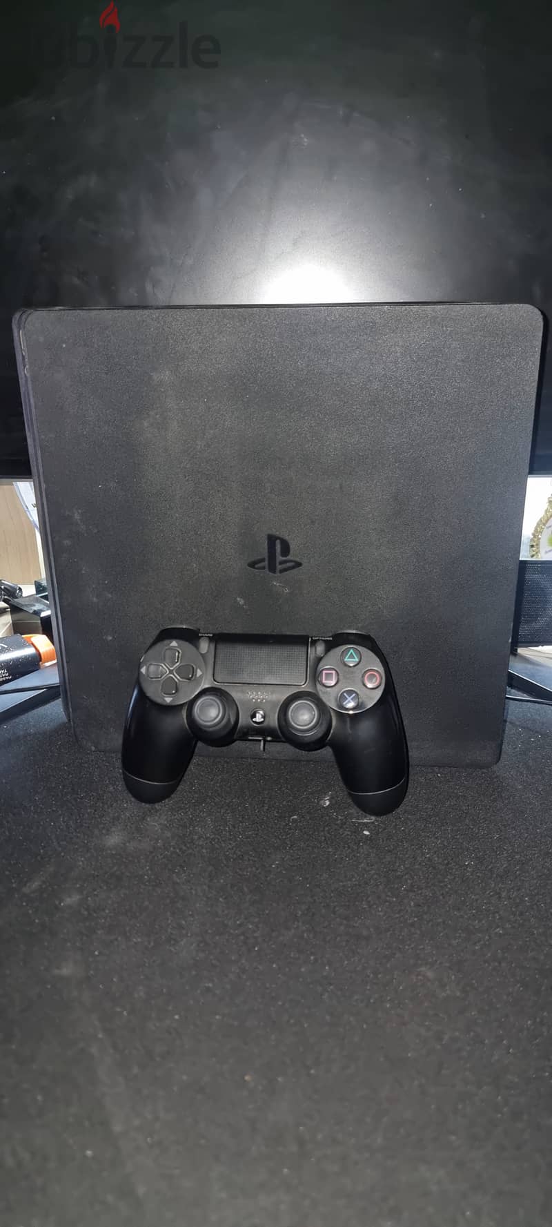 Playstation 4 slim 500 Gb with 1 original controller 1