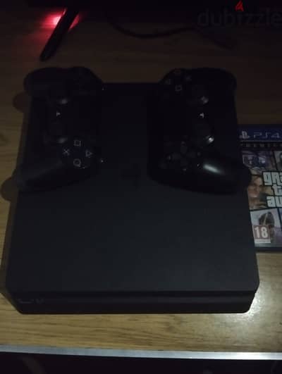 PS4 slim , like new performance , no issues.