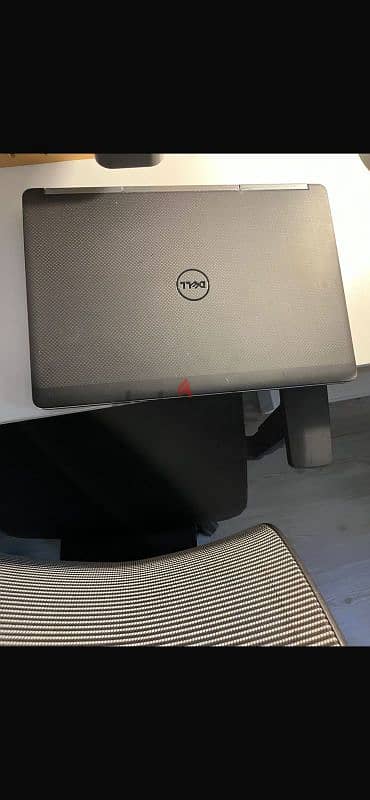 Dell presion 7520 4