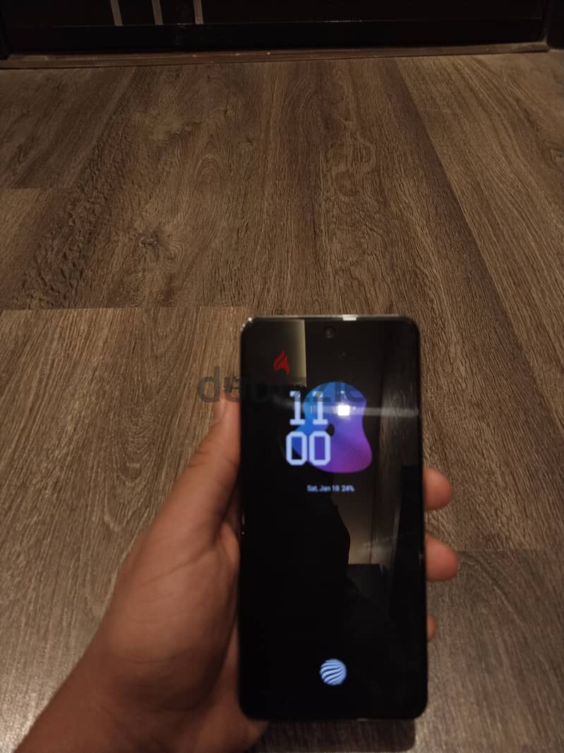 Vivo v40 lite 0