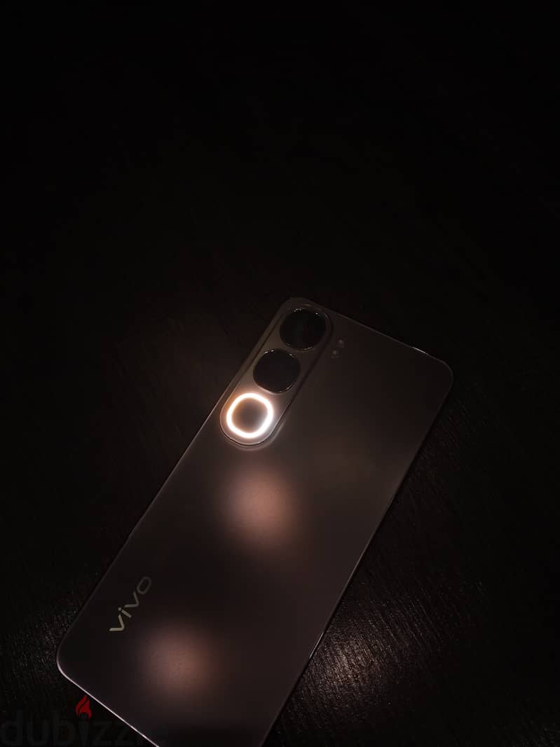 Vivo v40 lite 5