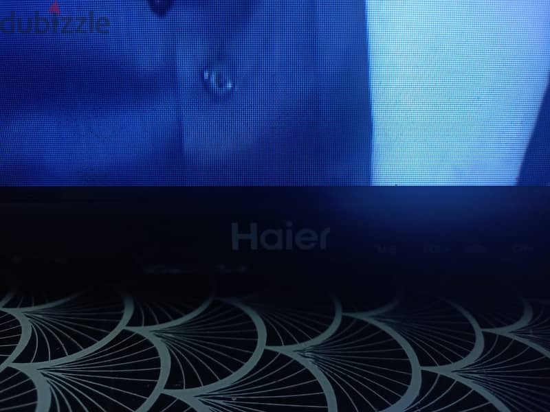 شاشه HAIER 32 بوصه للبيع مافيهاش الهوا 2