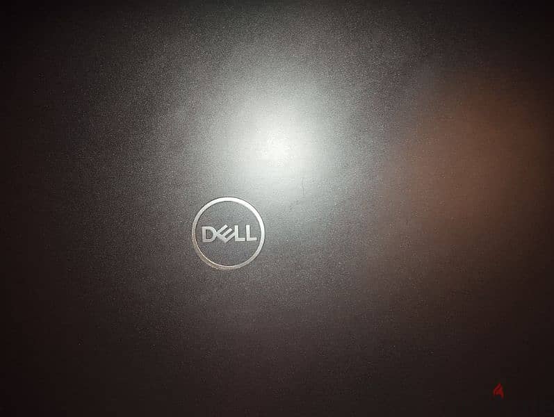 لابتوب Dell 4