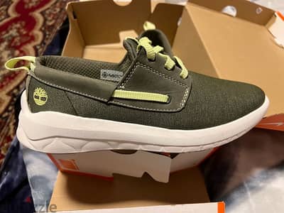 New olive green Tiberland shoes size 40 (7 US) تمبرلاند زيتي جديد ٤٠