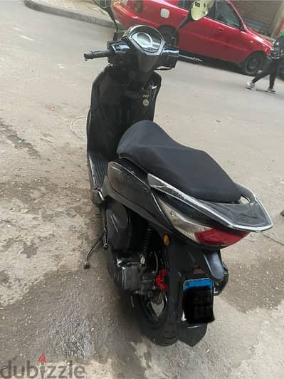 sym st200i model 2020