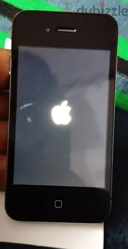 iphone 4 بحالة جيدة 2