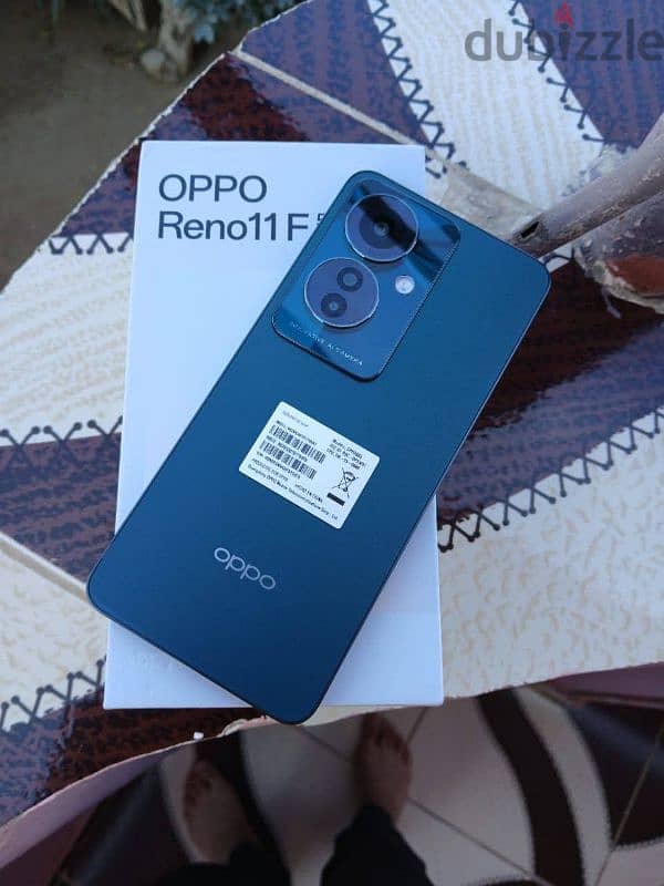 Opoo Reno 11f  للبيع معاة كل مشتملاتة الاصلية 1