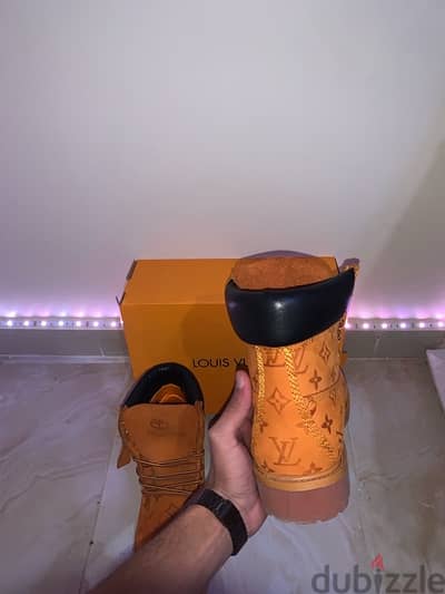 Louis Vuitton x Timberland "42” with LV box