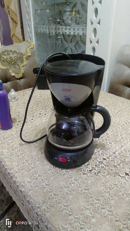 رد coffee maker 1