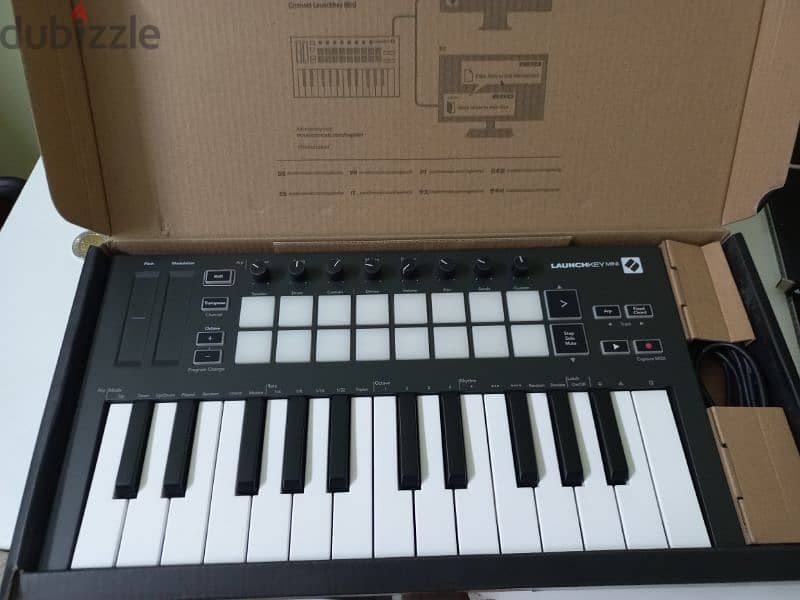 M-audio Bx3, Novation launchkey, At2020,Focusrite scarlett solo 8