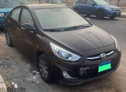 Hyundai Accent 2016 فتحة سقف