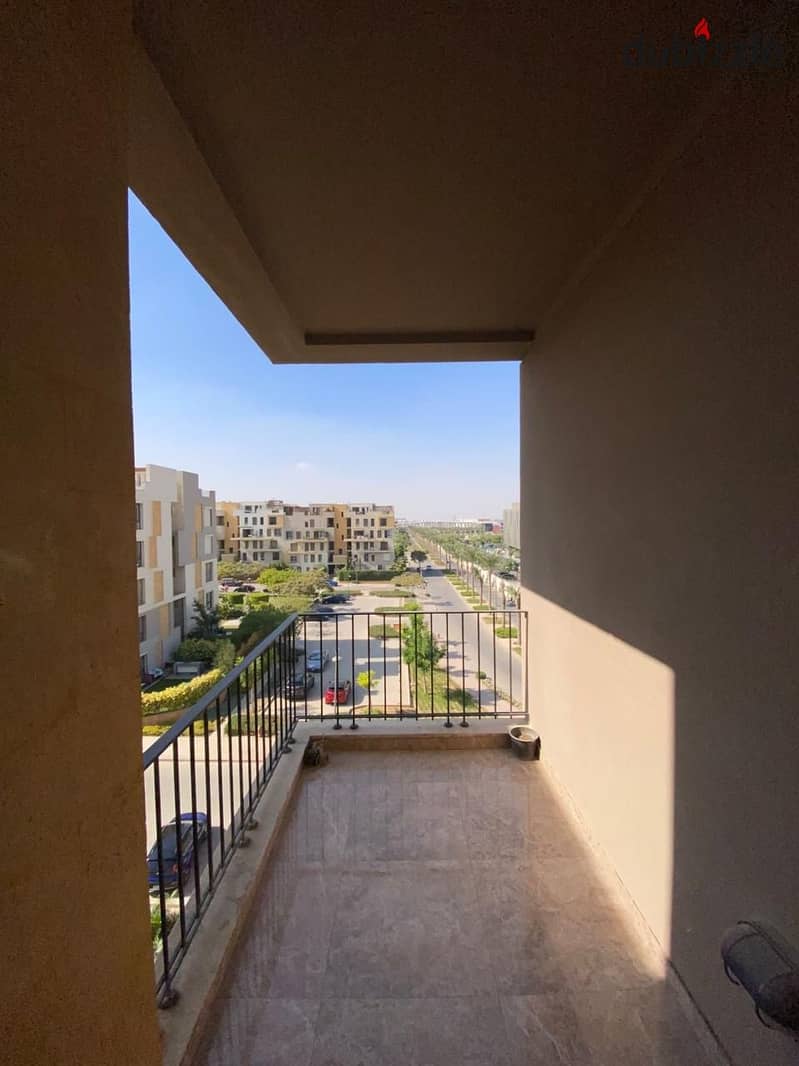 Apartment for rent, Eastown New cairo Compound 140m 2bed fully finishing Fully Furnished with Kitchene and Air Conditions  prime location 0