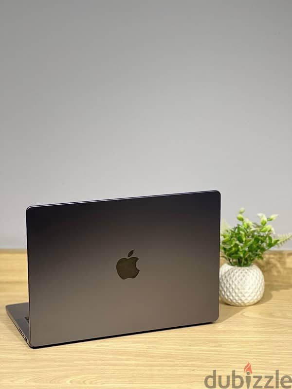 Macbook Pro M4 Pro 2024 0