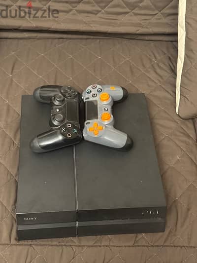 ps4 1tb fat with two controllers