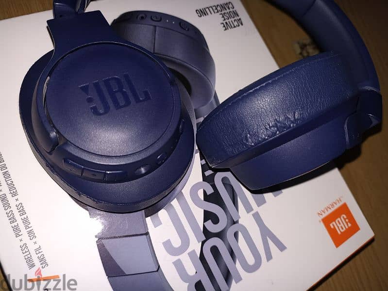 Used JBL 750 Tune Noise Canceling Overear Headsets 2