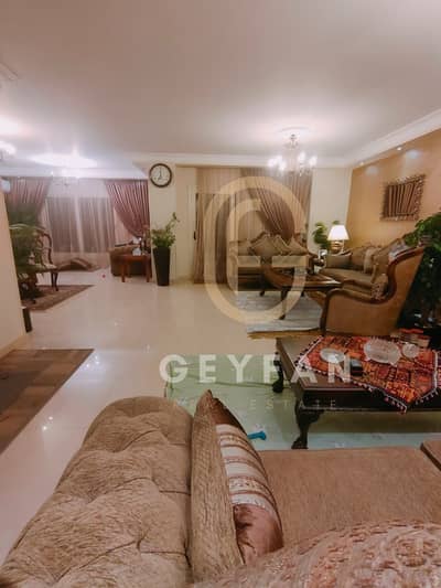 Apartment for sale in Nasr City, in a square between Abbas Al Akkad and Makram Ebeid, Mahmoud Hemida Street