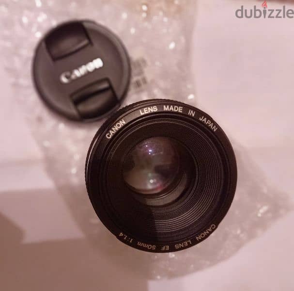 عدسة 50mm 1.4 كانون 1