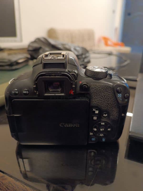 canon 800d 4