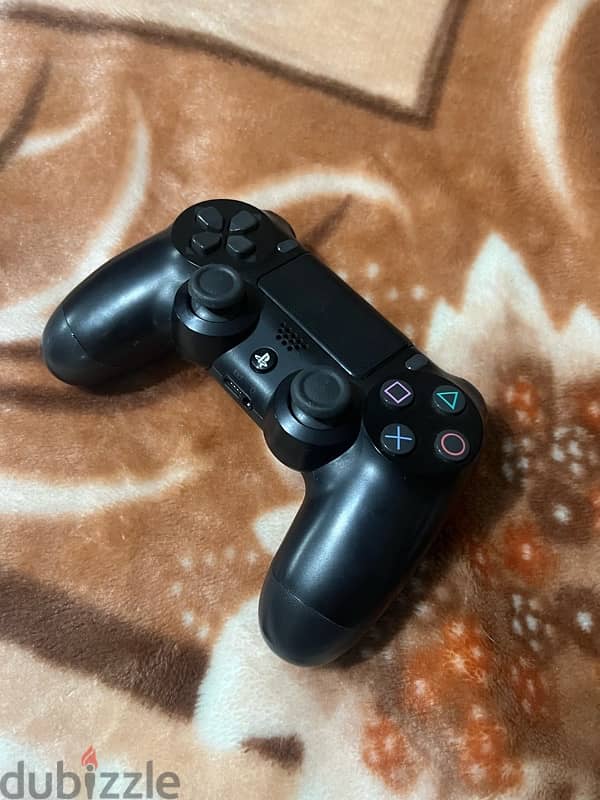 PS4 Slim 1T للبيع 7