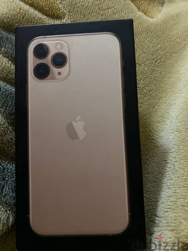 I phone 11 pro 256 GB gold 0