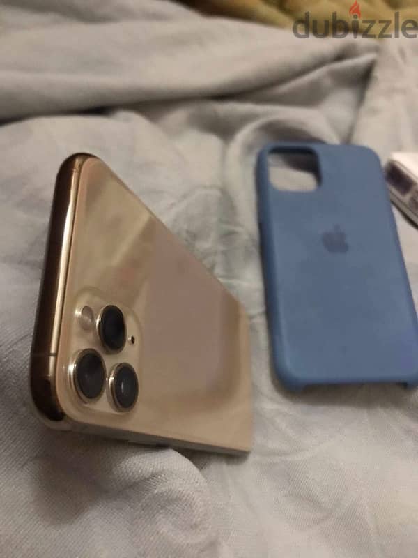 I phone 11 pro 256 GB gold 6