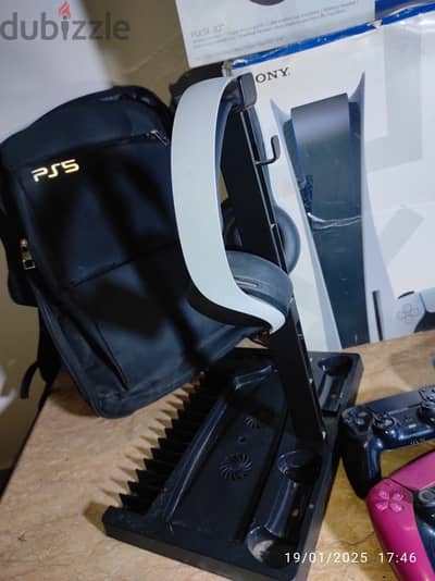 بلايستيشن PS 5  ومعها الاكسسوارات