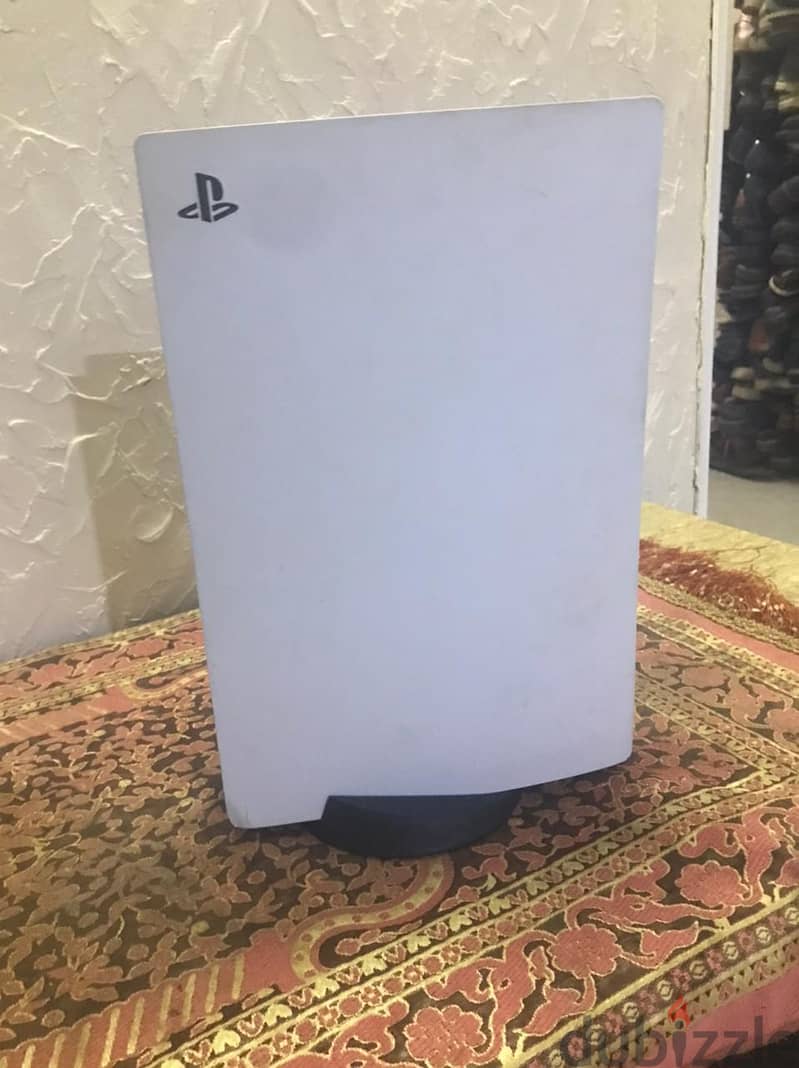 بلايستيشن PS 5  ومعها الاكسسوارات 7