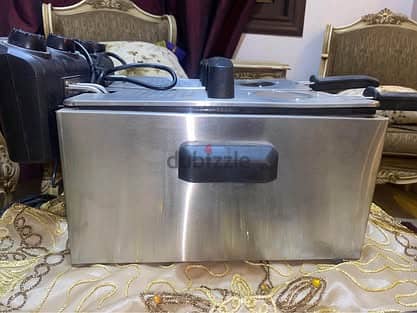 Saachi  DEEP FRYER 3