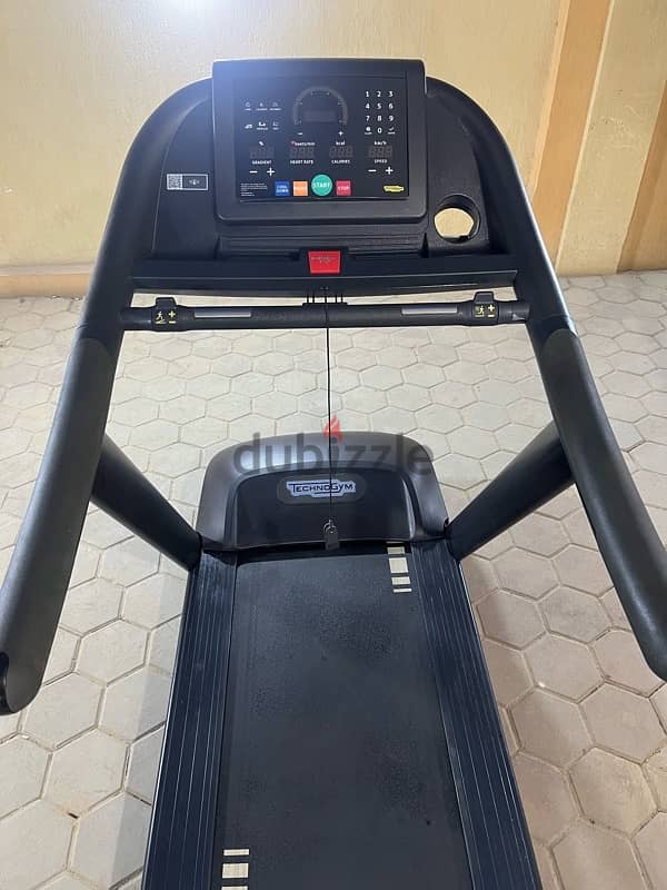 مشايه تكنو treadmill technogym أمريكي وزن مفتوح 1