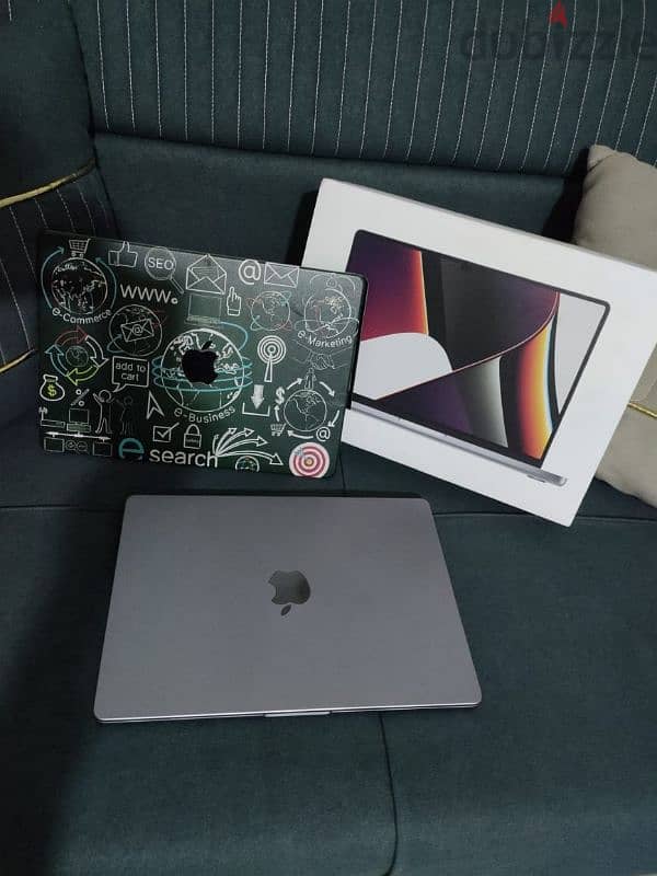 MacBook Pro M1 pro 14 inch Like New 3