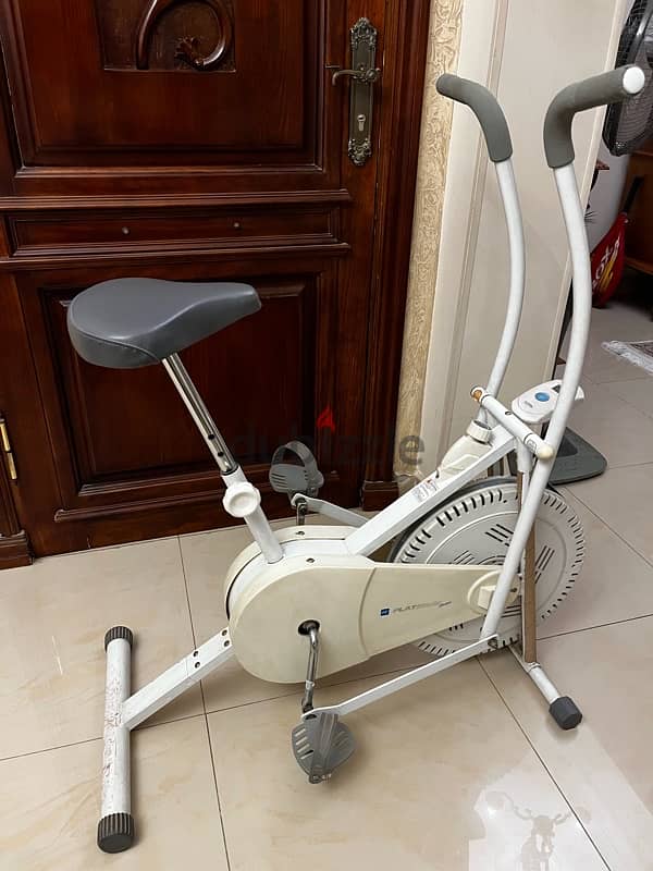 Training Air Bike (great condition) عجلة تمرين - حالة ممتازة 1