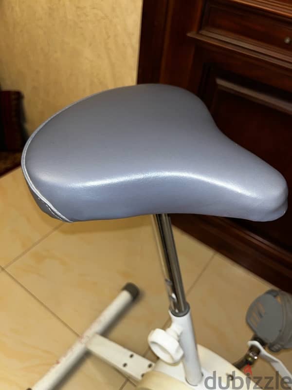 Training Air Bike (great condition) عجلة تمرين - حالة ممتازة 6