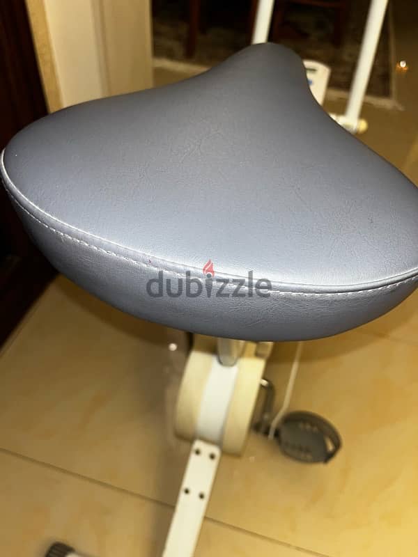 Training Air Bike (great condition) عجلة تمرين - حالة ممتازة 7