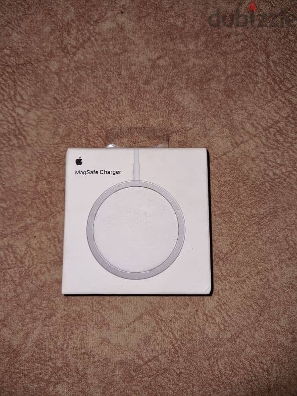 Apple magsafe charger 0