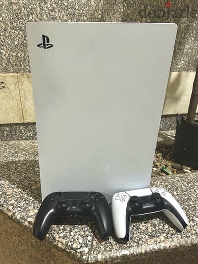 Playstation 5 Fat Digital Edition 2 controllers - PS5