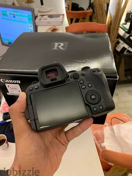 للبيع كاميرا كانون canon r6mark 2 زيرو  مفهاش الهوا معاها كل حاجة 1