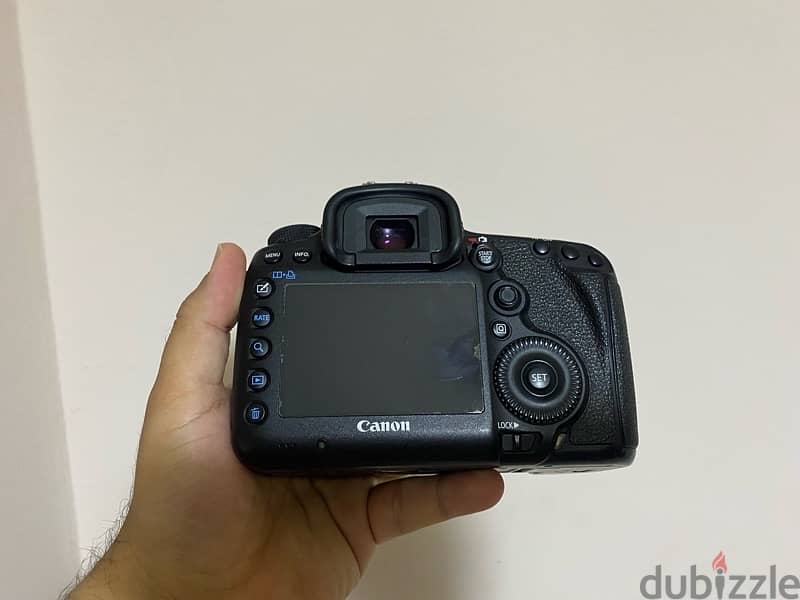 Camera Canon 5D Mark III For sale Like new 2