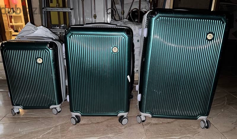 3 emerlad green luggage set 0